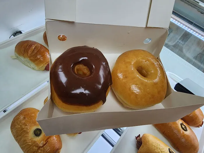 Royal Donuts Picture 3