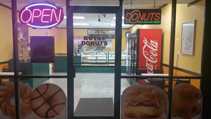 Royal Donuts Picture 9