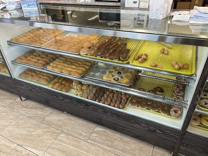 Max's Donut Shop Picture 4