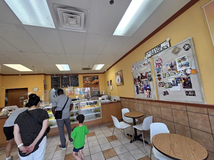 JOY Donut Savannah Picture 6