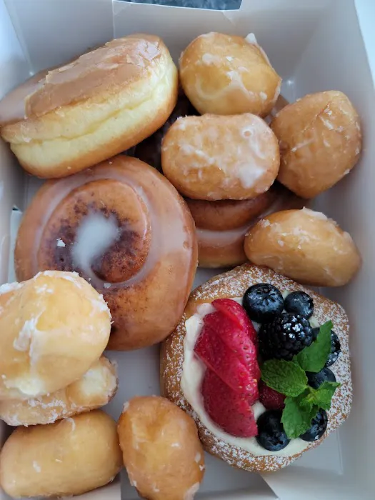 Donut Palace Picture 9