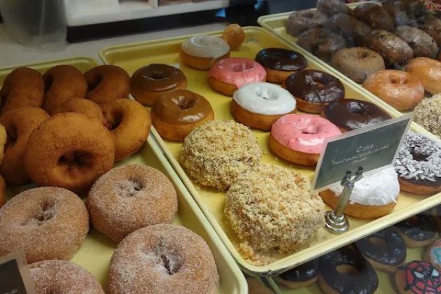 Seven Day Donut Shop