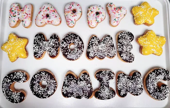 Donutland Grapevine (2030 Glade Rd.) Picture 6