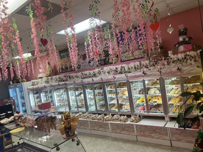 Victoria Cakes Panaderia y pastelería Picture 9