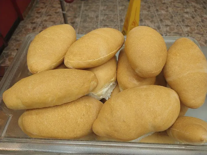 Reveles Mexican Bakery Picture 3