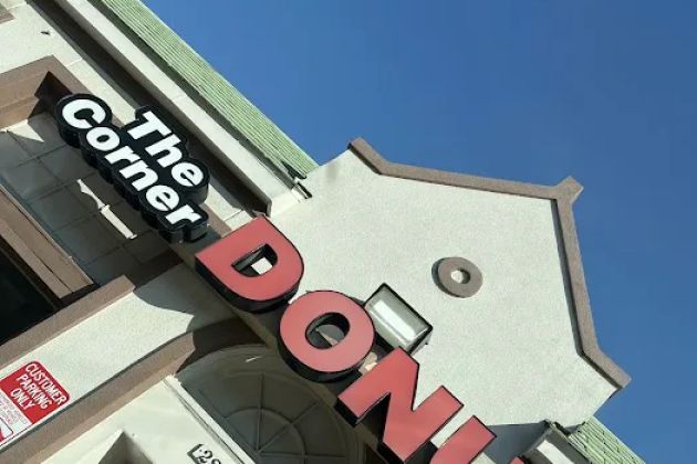 Corner Donuts