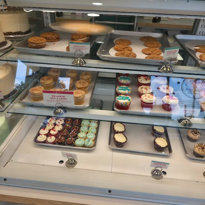 SusieCakes - Hillside Village Picture 4