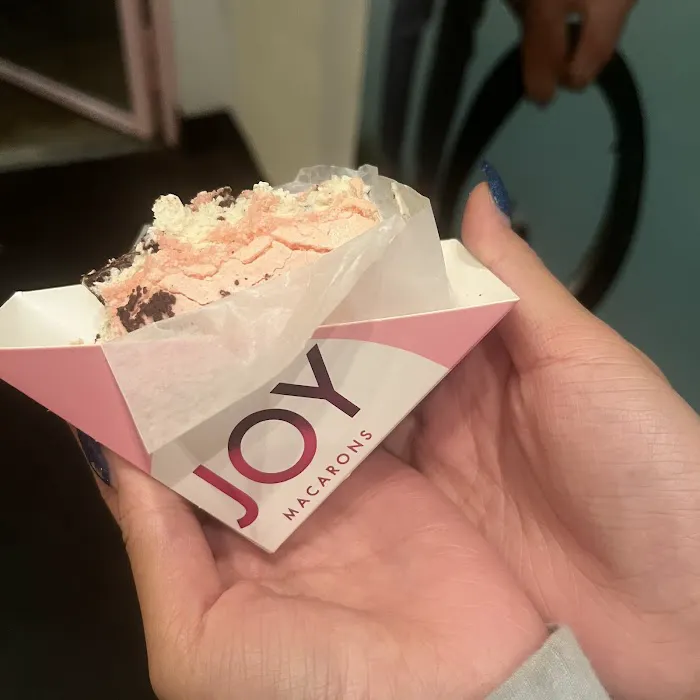 JOY Macarons Picture 5