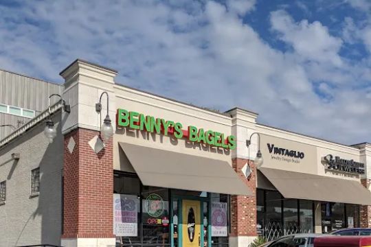 Benny's Lakewood