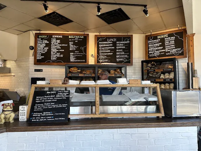 Benny's Lakewood Picture 7