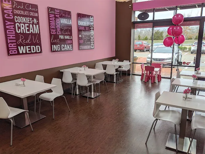 Smallcakes Cupcakery & Creamery Garland Picture 10