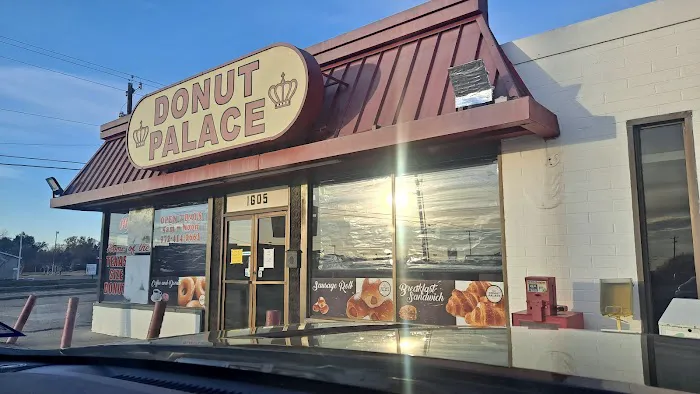 Donut Palace Picture 6