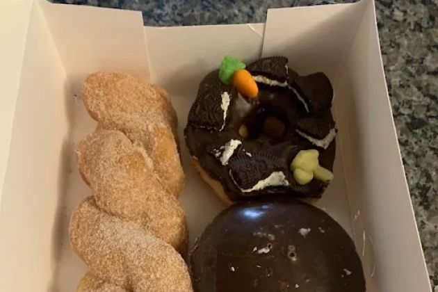 Donut box