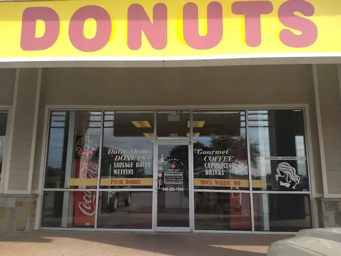 Happy Daze Donuts Picture 7