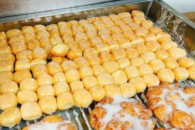 Baker's Dozen Donuts