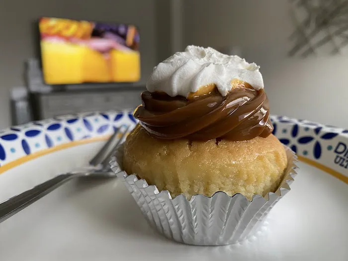 Moonlight Cakes Picture 7