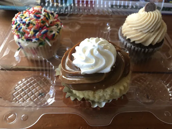 Moonlight Cakes Picture 4