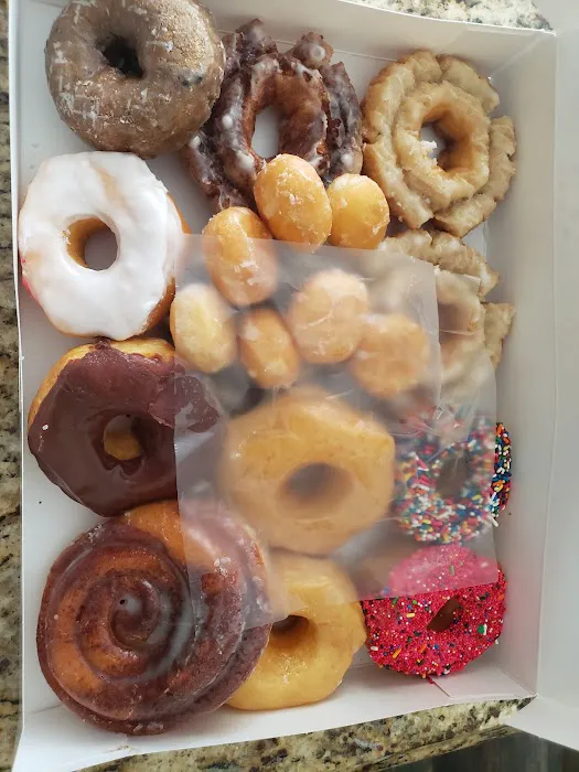 Donut Plaza Plus Picture 4