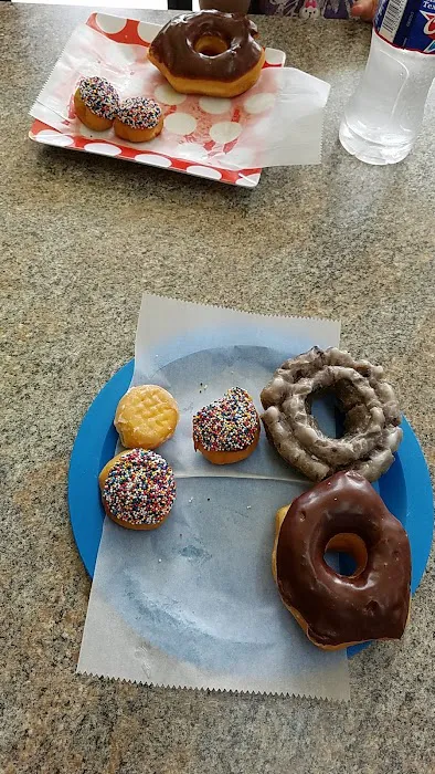 Donut Plaza Plus Picture 9