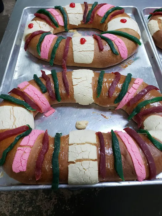 La Roca Bakery /panaderia y pasteleria. Picture 10