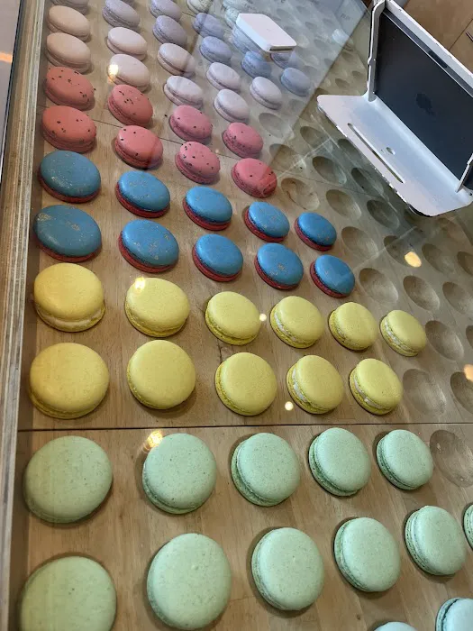 JOY Macarons Picture 6