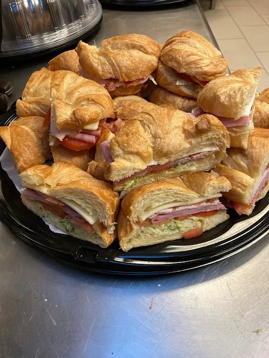 Moudi’s (Bagels, Deli, and Mediterranean) Picture 6