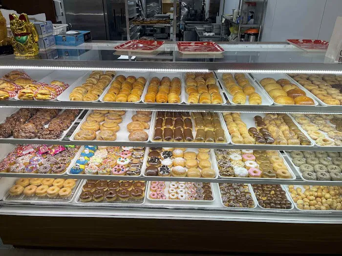 DK's Donuts Picture 4