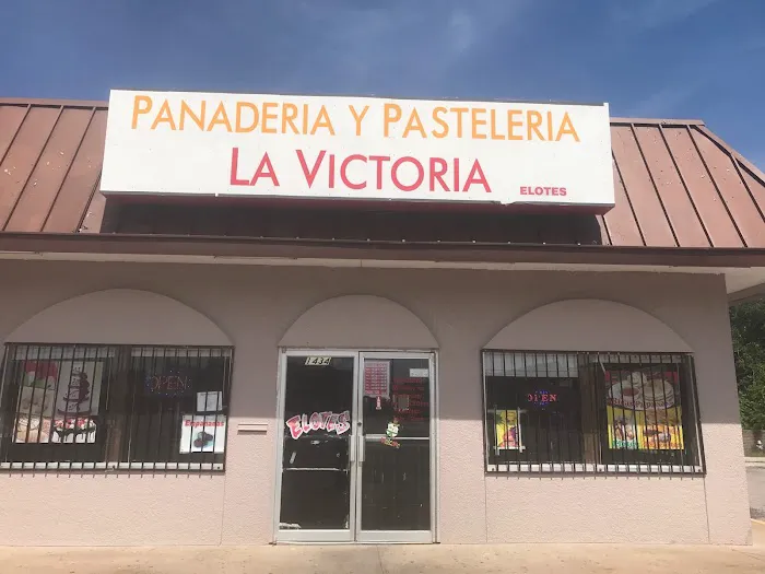 Panaderia y Pasteleria La Victoria Picture 8