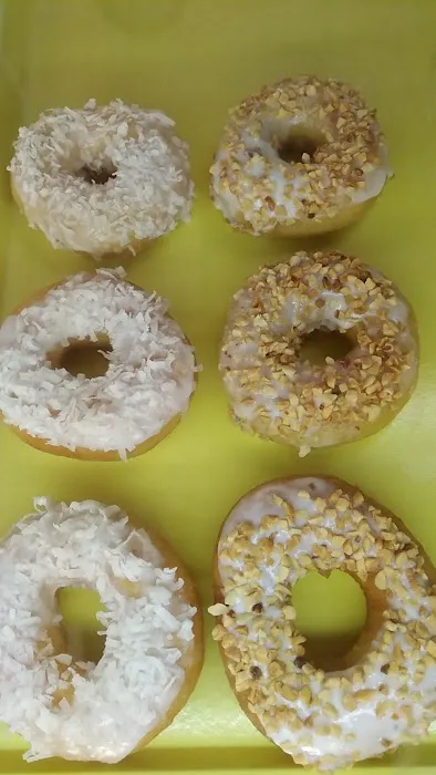 Vaughn's Donuts & Bakery Picture 7