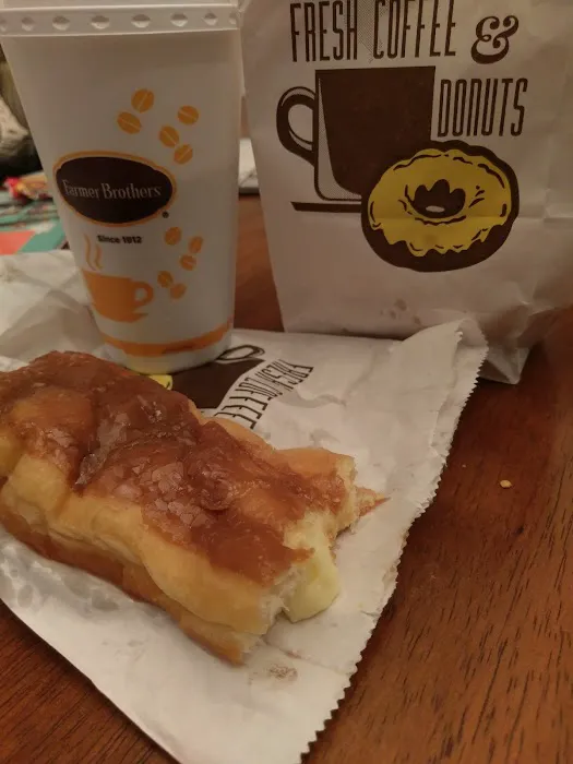 Vaughn's Donuts & Bakery Picture 5