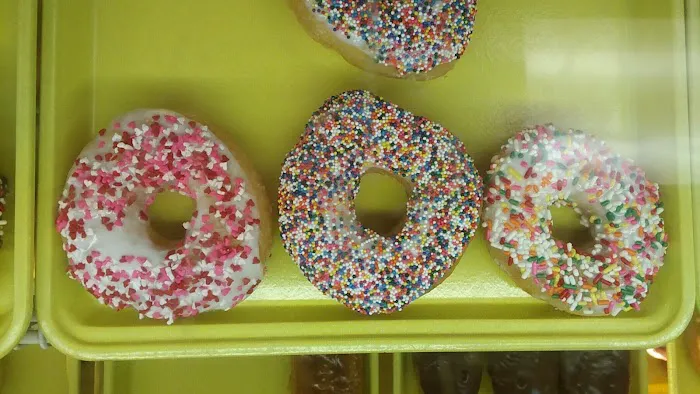 Vaughn's Donuts & Bakery Picture 1
