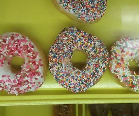 Vaughn's Donuts & Bakery