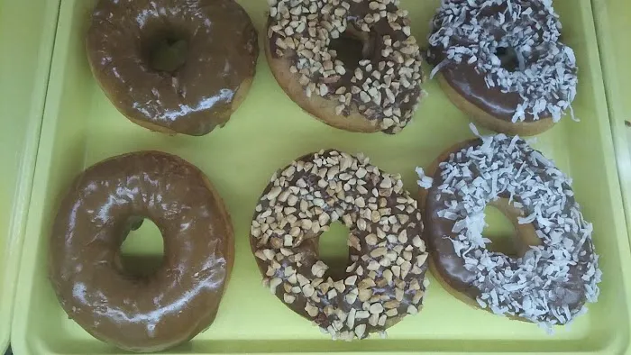 Vaughn's Donuts & Bakery Picture 4