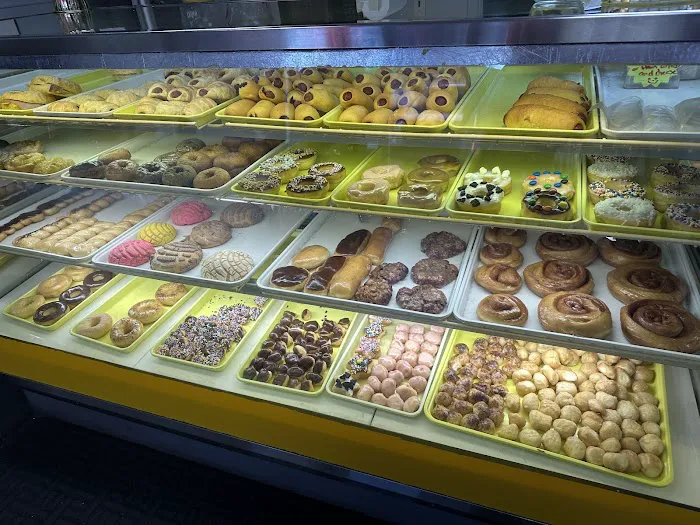 Hot Donuts & Bakery Picture 3
