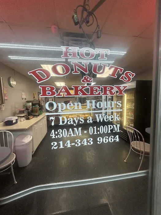 Hot Donuts & Bakery Picture 8