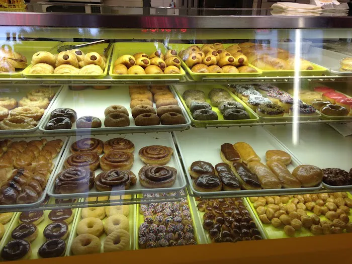 Hot Donuts & Bakery Picture 4