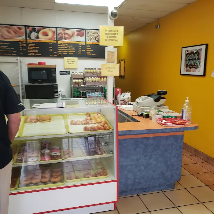Sweet Life Donuts Picture 4