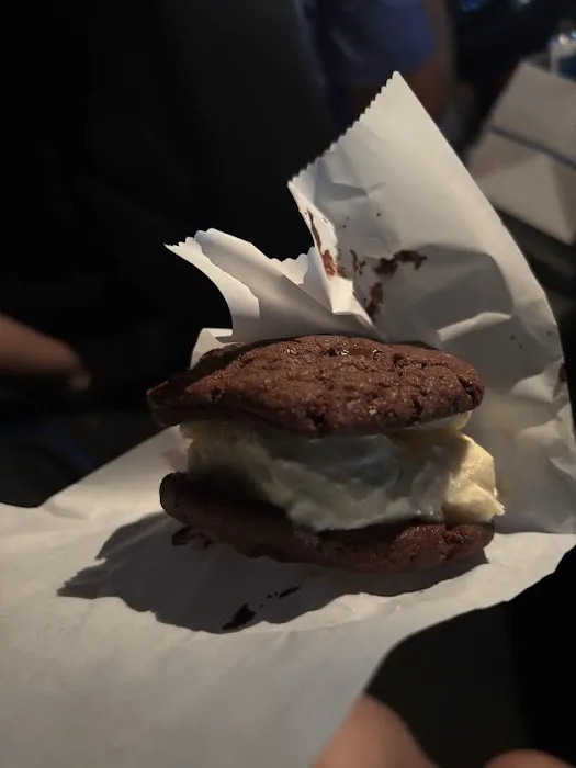 Tiff's Treats Cookie Delivery Picture 2