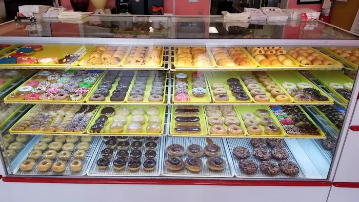 Donut Palace Picture 8