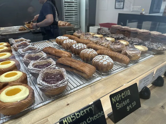 Cremcrittos Patisserie Picture 7