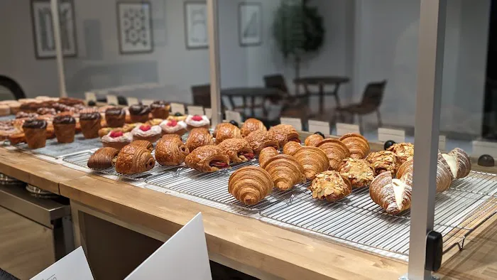 Cremcrittos Patisserie Picture 1