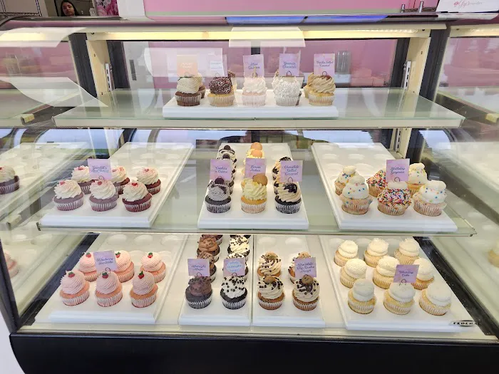 Gigi's Cupcakes Picture 5