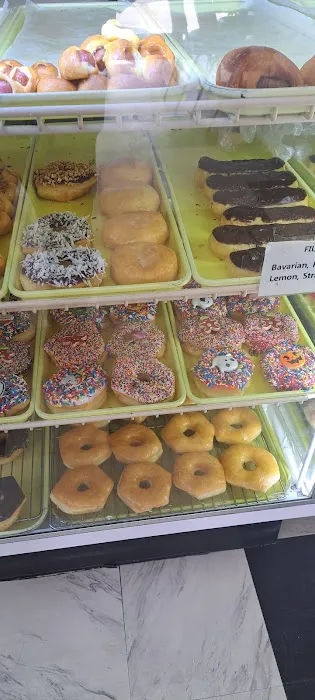Donut Palace Picture 7