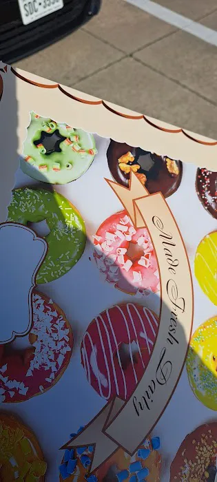 Donut Palace Picture 9