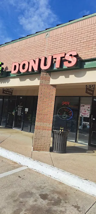 Donut Palace Picture 10