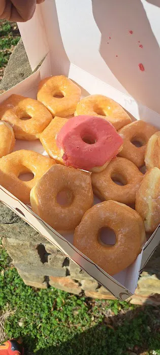 Donut Palace Picture 8