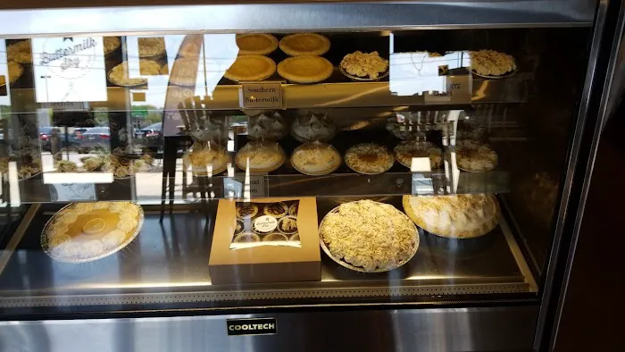 Buttermilk Sky Pie Shop Picture 9