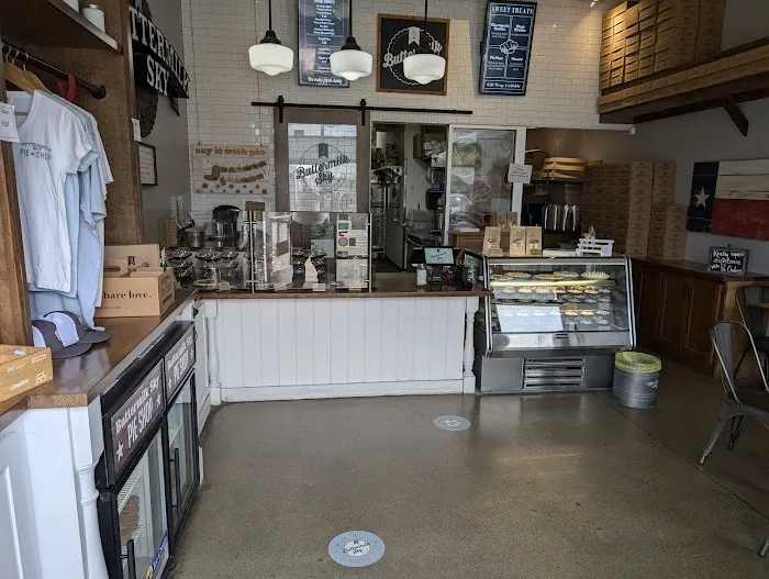 Buttermilk Sky Pie Shop Picture 5