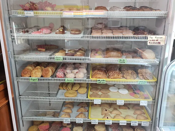 Panaderia El Artesano Picture 2