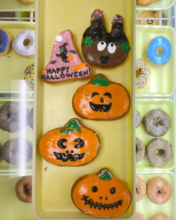 Delightful Donut Shop Picture 10
